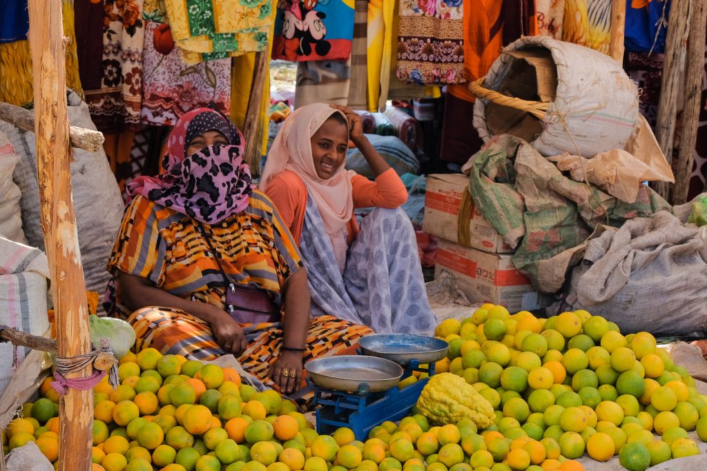 selling at the market, Senbete,Ethiopia