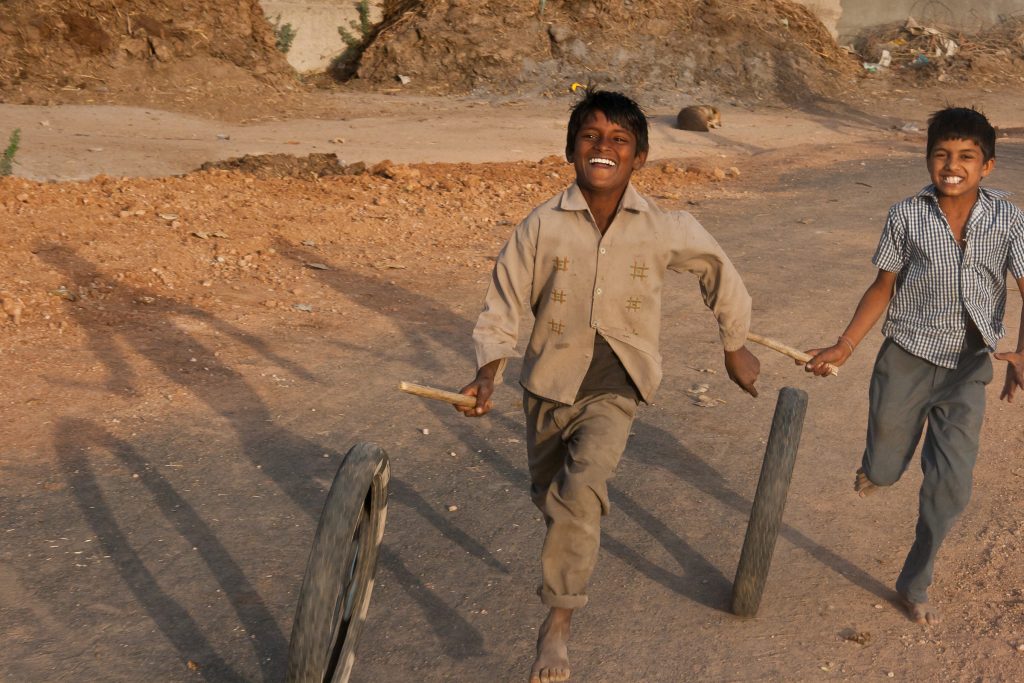 just a small tool can make them happily play